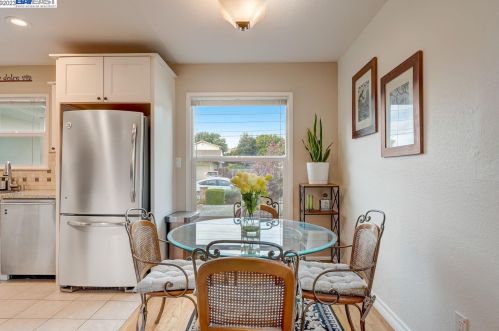 87 Revere Ave, Hayward, CA 94544-8123