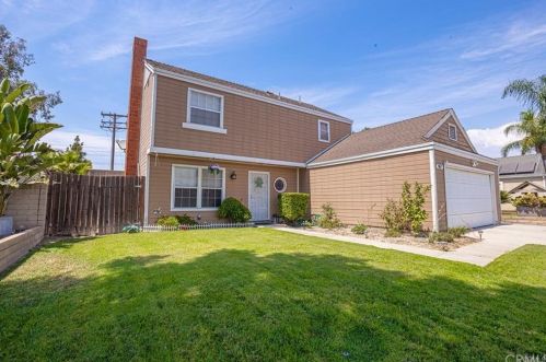 967 Forest Dr, Colton, CA 92324-4551