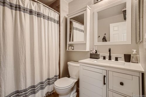 7882 Kittredge Cir, Englewood CO 80112-4644 exterior