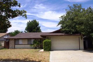 17720 Fairview Dr, Fontana CA  92336-2864 exterior