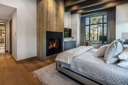 265 Laura Knight, Truckee CA  96161-5170 exterior