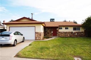 22 Rall Ave, Clovis, CA 93612-4428