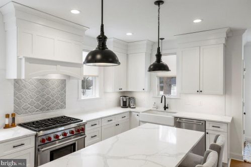 17 Redman Ave, Tavistock NJ  08033-2316 exterior