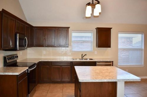6245 Trinity Creek Dr, Fort Worth TX  76179-7737 exterior