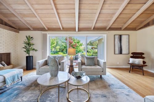 911 Echo Dr, Los Altos CA  94024-4874 exterior