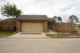 1702 Linfield Way, Houston TX  77058-2320 exterior