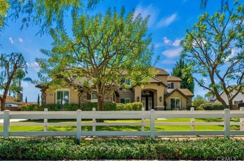6823 Persimmon St, Chino, CA 91710-8246