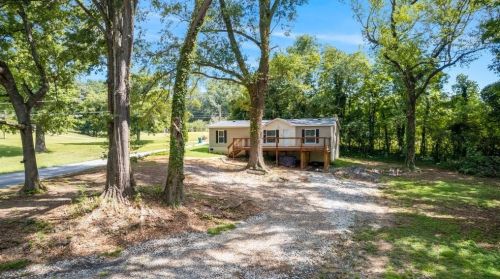 3291 Manley St, Carnesville, GA 30521-3688