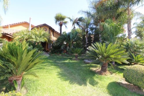 5643 Yarborough Dr, Riverside, CA 92505-2336