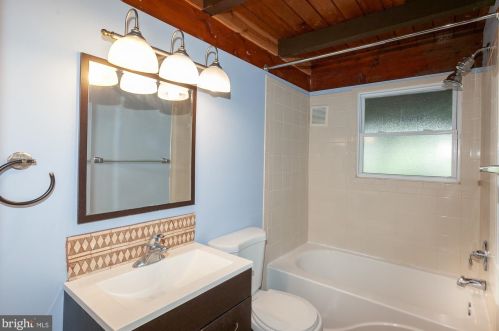 150 White Dogwood Pl, Harpers Ferry WV 25425 exterior