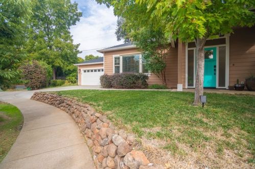 8 Rubicon Ct, Chico, CA 95928-4044