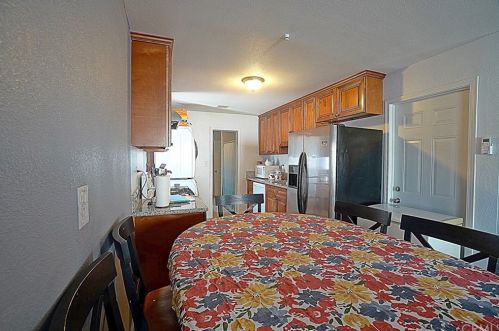 4436 Edgewood Pl, Riverside CA  92506-1077 exterior