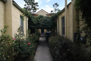 5918 Willoughby Ave, Los Angeles CA  90038-3812 exterior