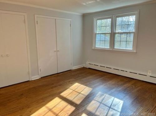 9 Lyncrest Dr, Norwalk CT  06851-6002 exterior