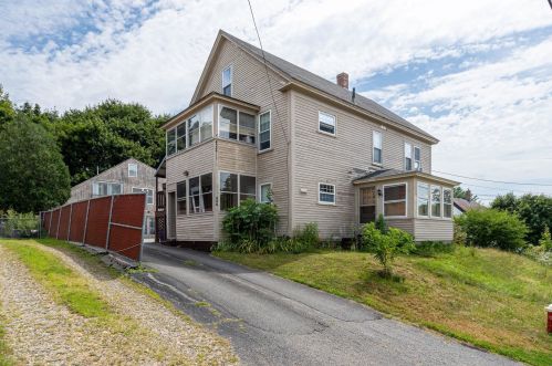 420 Foundry St, Portsmouth, NH 03869-5639