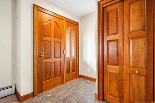 1510 Sullivan Ave, Wapping CT  06074-2711 exterior