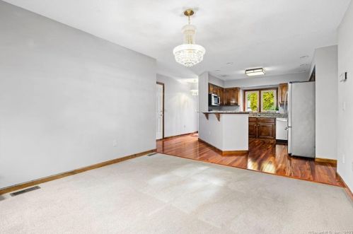 108 Sand Stone Dr, Wapping, CT 06074-2852