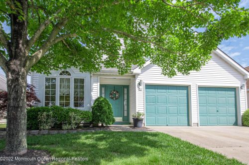 10 Rumford Ct, Jackson Twp, NJ 08527-3928