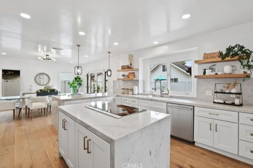 12752 Christy Ln, Los Alamitos CA  90720-4941 exterior