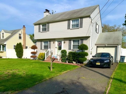 3 Roger Ave, Cranford, NJ 07016-2714
