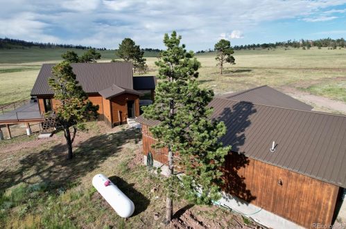 2104 Sigler Dr, Sangre De Cristo Ranches CO exterior