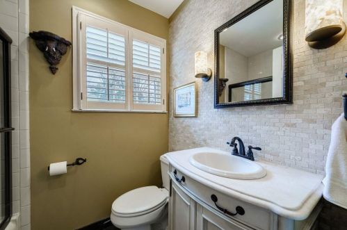 380 Hascall Rd, Atlanta GA  30309-2224 exterior