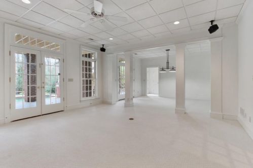 2938 Habersham Way, Atlanta GA  30305-2800 exterior