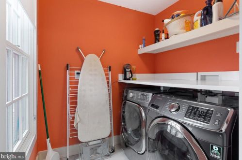 31 Maple St, Princeton NJ  08542-3850 exterior