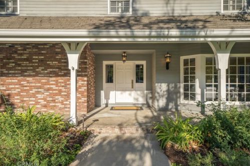 1022 Oak Canyon Ln, Glendora, CA 91741-2256