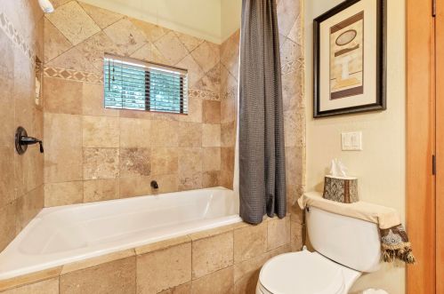11030 Ski Slope Way, Truckee CA  96161-6603 exterior