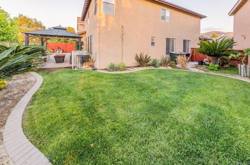 8735 Fallbrook Way, Anaheim CA  92808-3600 exterior