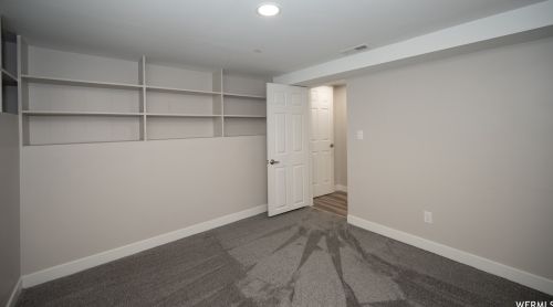 2146 Westfield Cir, Taylorsville UT 84084-4222 exterior