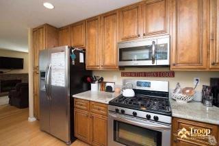 1526 Hillridge Dr, Camarillo, CA 93012-4120
