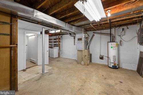 1504 Gridley Ln, Silver Spring MD 20902-3851 exterior