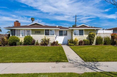 1332 Columbine Pl, Anaheim, CA 92801-1616