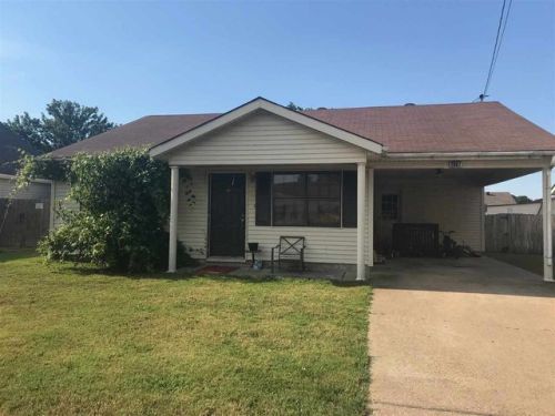 2807 Brookside Cir, Paragould, AR 72450-2233