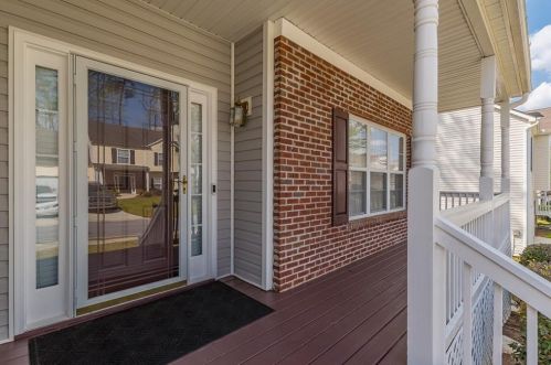 5713 Newnan Cir, Austell, GA 30106-3197