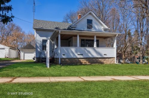 25 12th St, Saint Charles, IL 60174-1724