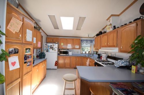 41593 141st St, Andover, SD 57422-5423