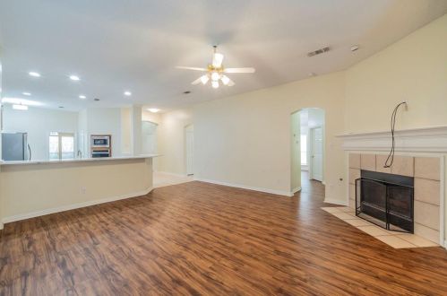 4709 Belladonna Dr, Fort Worth TX  76123-1844 exterior