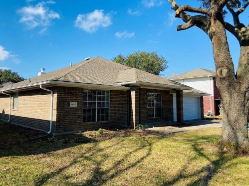 1404 Helmsley Dr, Richmond TX  77471-6132 exterior