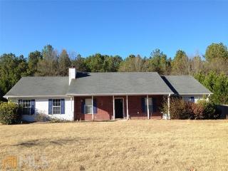 3695 Cobblestone Dr, Loganville, GA 30052-2935