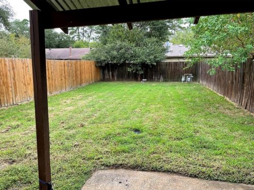 1603 Hazelwood St, Conroe TX  77301-4030 exterior