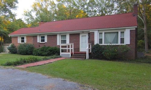 210 Woodland Way, Greenwood, SC 29646-4340