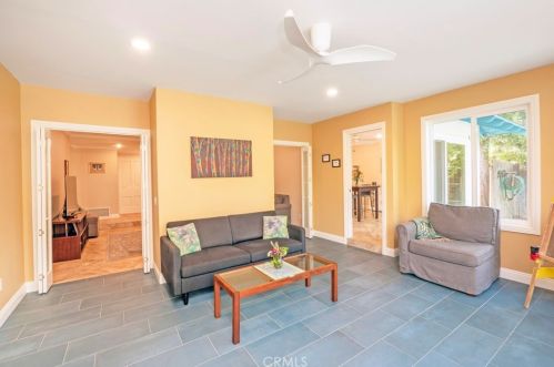 3975 Beechwood Pl, Riverside CA  92506-1160 exterior