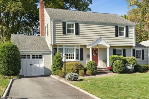 6 Endor Ln, Mountainside, NJ 07092-2701