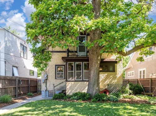 1076 Charles Ave, Saint Paul MN  55104-2617 exterior