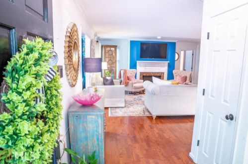 505 Bainbridge Dr, Atlanta GA  30327-4273 exterior