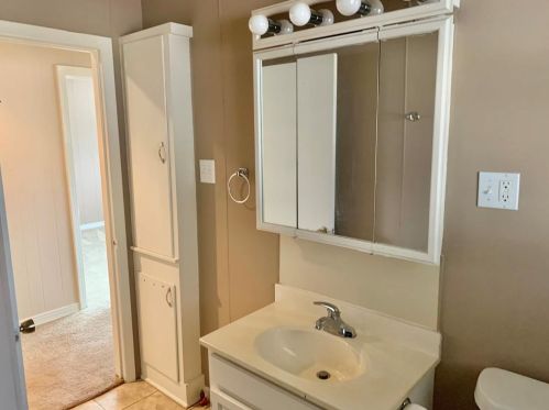 201 Sherman St, Nocona TX 76255-2732 exterior