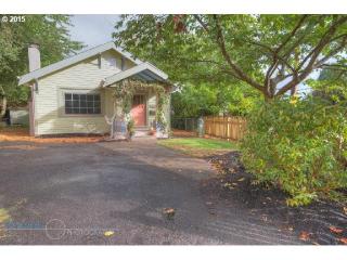 10161 Iris Way, Portland, OR 97203-1129